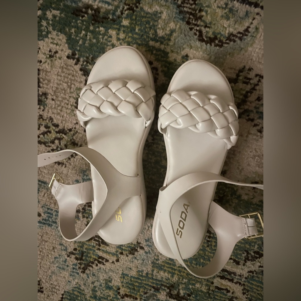 soda platform sandal